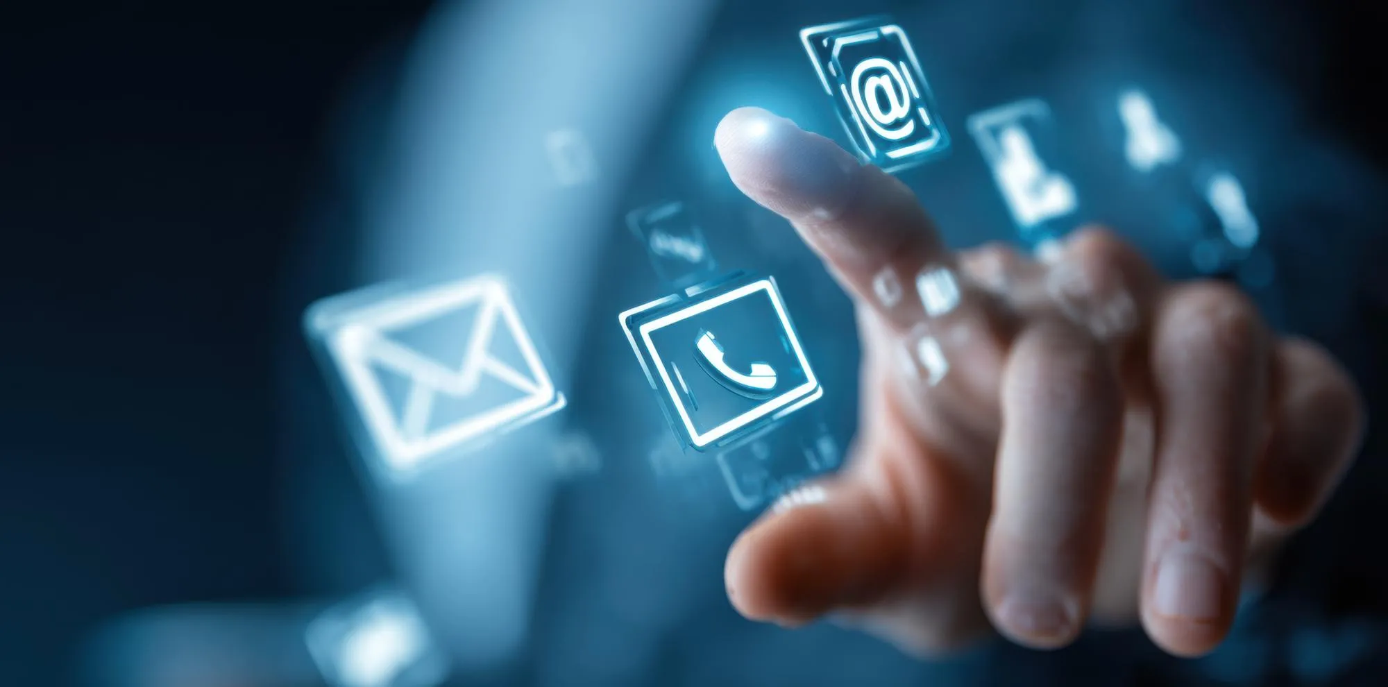 Iconos de contacto: teléfono, correo y mensaje